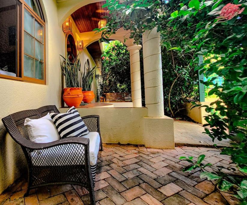 Vive Utila - Bed & Breakfast Extérieur photo