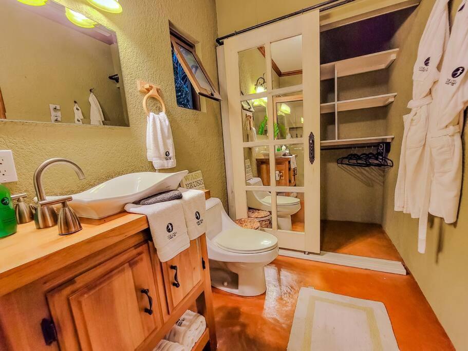 Vive Utila - Bed & Breakfast Extérieur photo
