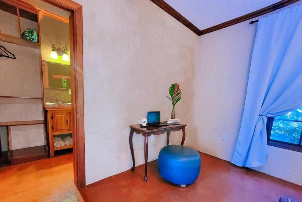 Vive Utila - Bed & Breakfast Extérieur photo